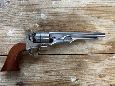 1860 Army White finish Uberti Revolver perkusní